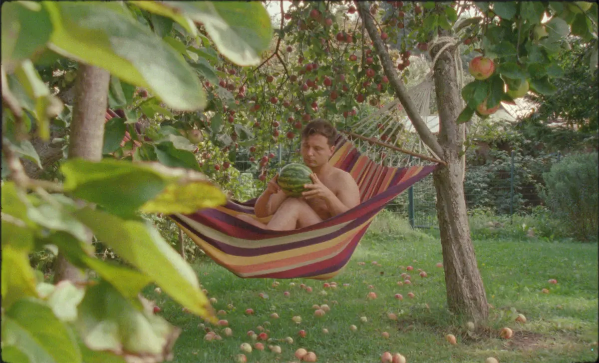 Community Gardens (Dir. Vytautas Katkus, 2019) - Semaine de la Critique